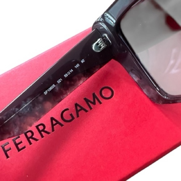 Salvatore Ferragamo SF1060S Grey Marble Butterfly Framed Sunglasses W Case & Box main image 8